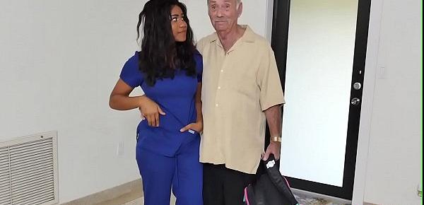  Ebony nurse fucks geriatrics at home visit